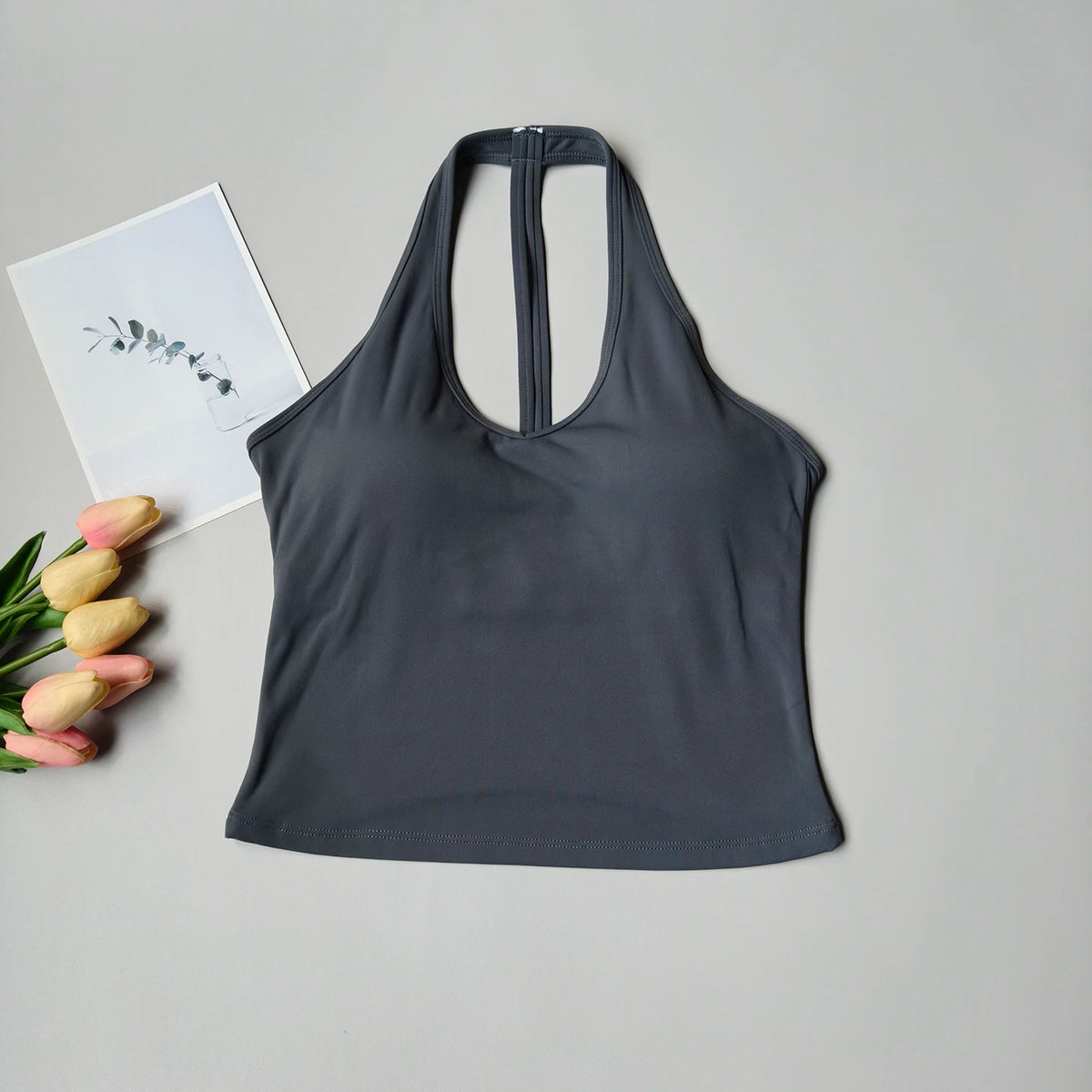 Sujetador deportivo para mujer con cuello en V y diseño halter, espalda atractiva y efecto push-up; ideal para yoga, gimnasio, running y fitness (resistente a impactos).
