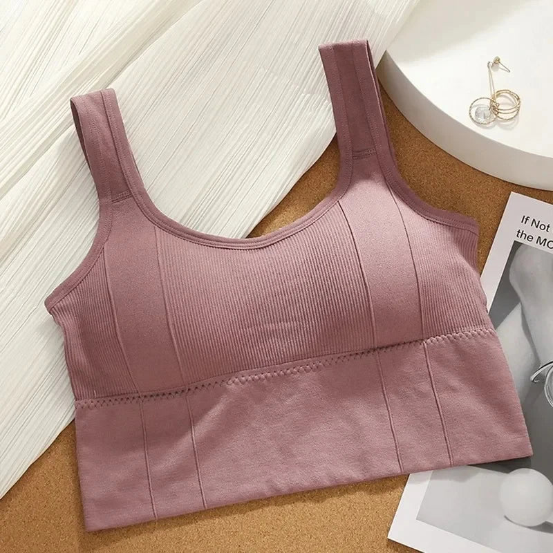 Top deportivo transpirable y antitranspirante para mujer: sujetador de yoga sin costuras, resistente a impactos, estilo crop top con efecto push-up para gimnasio y entrenamiento.